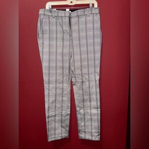 NWT H&M Women’s Gray Plaid Pants, Size 6